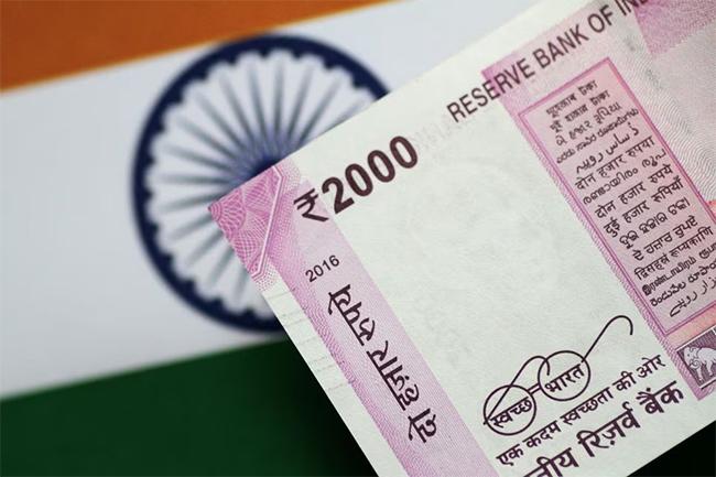 India to withdraw 2,000-rupee notes from circulation