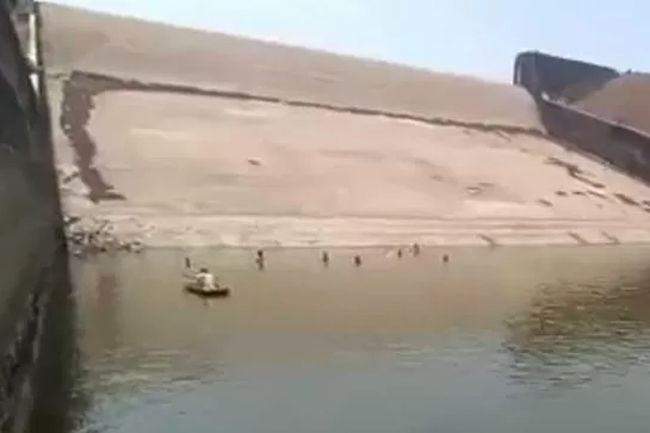 Indian official drains entire dam to retrieve phone