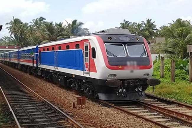 A’pura - Omanthai stretch of railway track officially launched for public transport