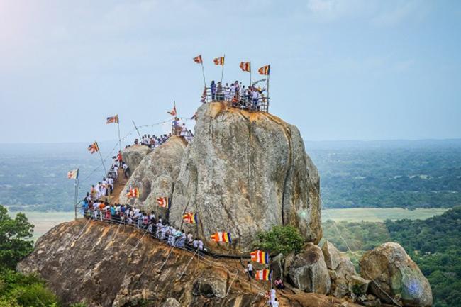 Mihintale Rajamaha Viharaya’s outstanding electricity bill settled - Sajith