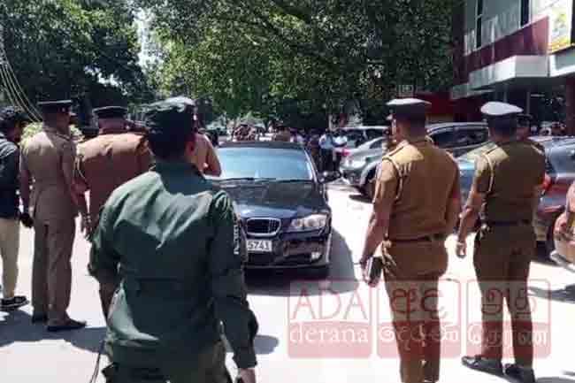 PNB officers nab two suspects near Central Mail Exchange