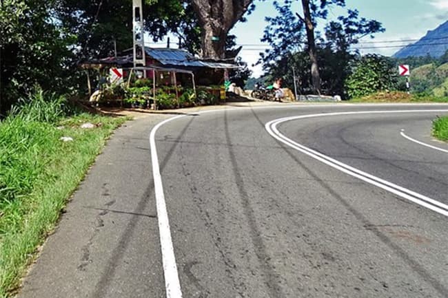 Badulla-Colombo main road reopened for traffic