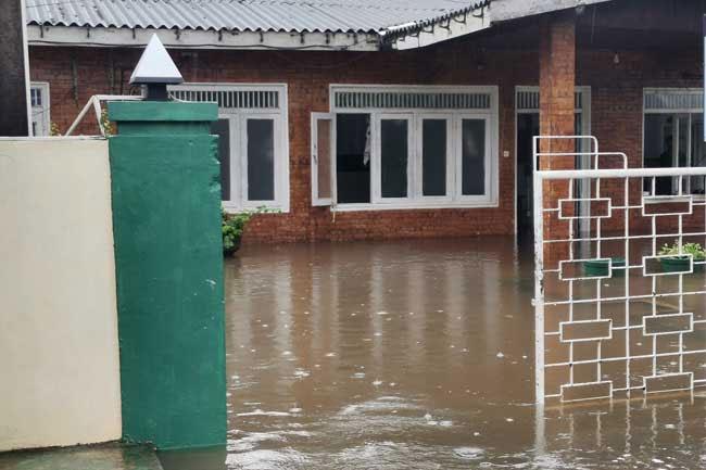 Flood warnings issued for low-lying areas of several river basins