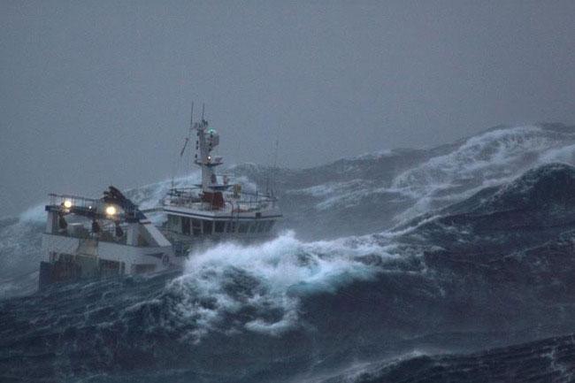 Warning issued for fishing and naval communities over cyclonic storm
