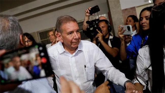 Venezuela’s opposition leader leaves country seeking political asylum in Spain