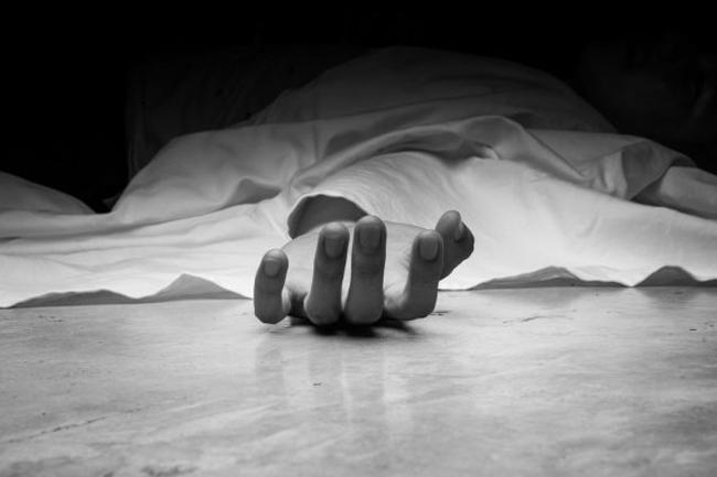 Student falls to death from upper floor of hostel at Kelaniya Uni.