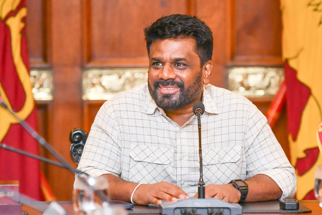 No housing for Ministers in Colombo - President