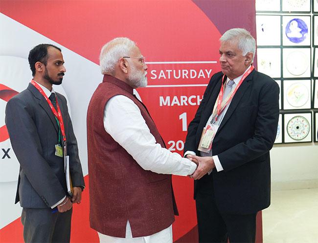 Ranil meets Indian PM Modi in New Delhi