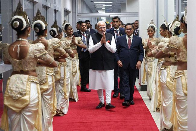 Indian PM Narendra Modi arrives in Sri Lanka
