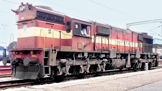 Mumbai locomotives among 32 engines sent to Sri Lanka