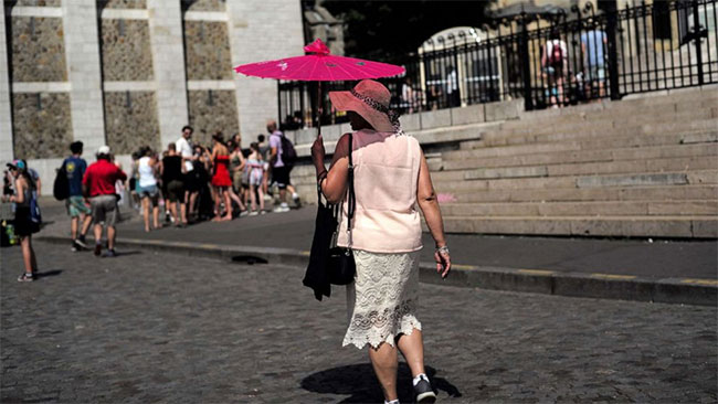 ‘Unprecedented’ alerts in France as blistering heat grips Europe