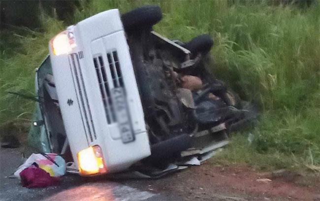 Three dead and 3 injured as van topples down precipice