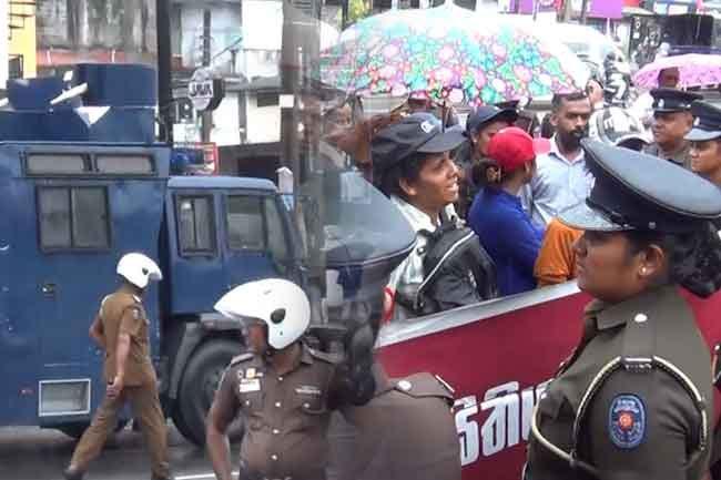 Unemployed graduates stage protest opposite JVP Headquarters in Pelawatte