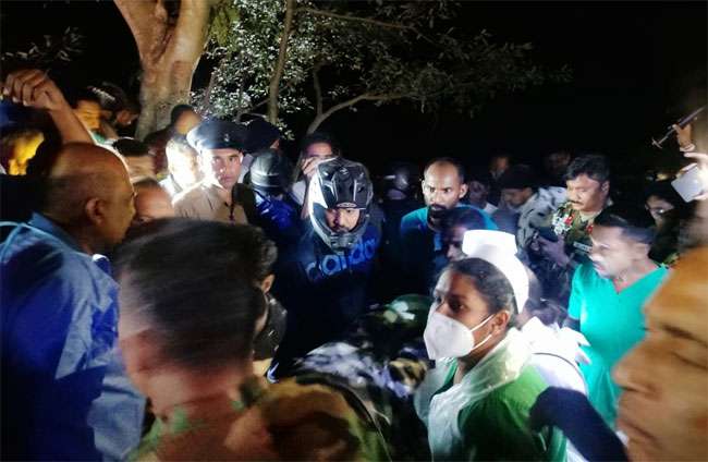 Death toll climbs to 10 in Ella bus crash