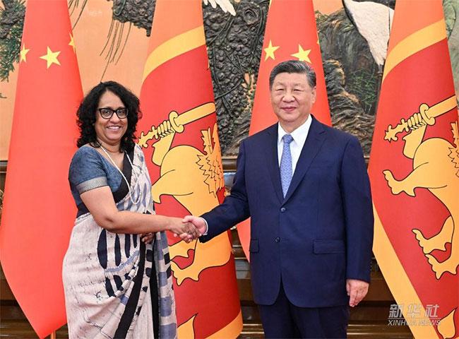 PM Harini holds talk with Chinese President Xi Jinping