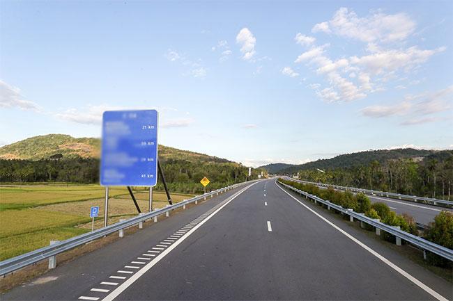 Expressway toll waiver suspended