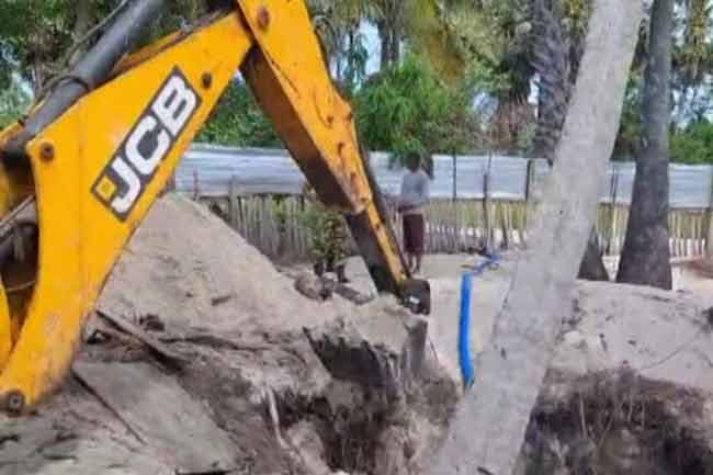 Excavation conducted over suspected LTTE arms cache in Batticaloa