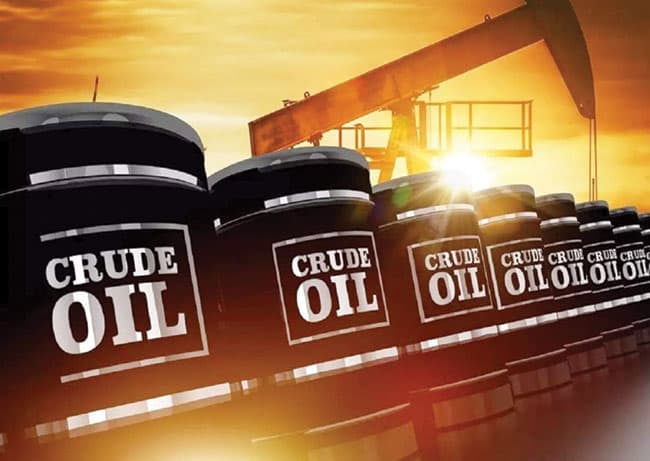 Oil jumps by 5% after report of US warship being hit by missiles
