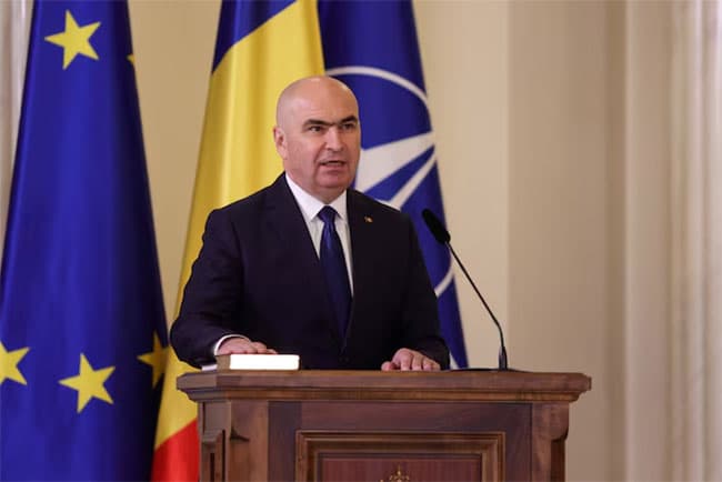 Romanian government collapses after no-confidence vote