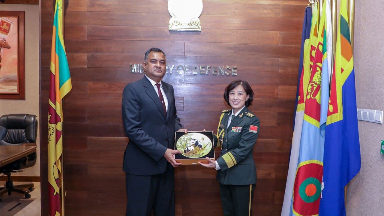 Chinese Defence Attaché pays courtesy call on Sri Lanka’s Defence Secretary