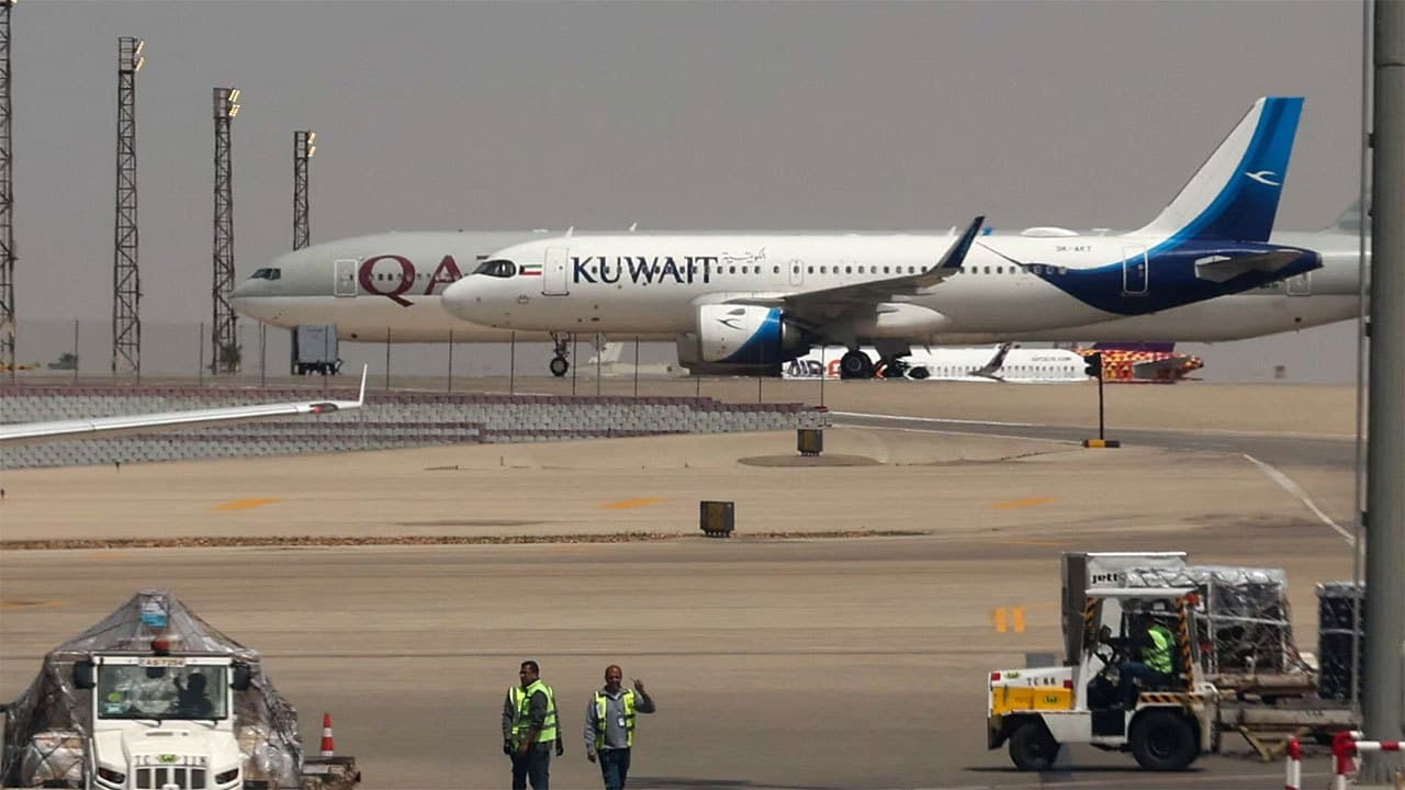 Air traffic resumes in Kuwait following brief suspension over Iranian attacks