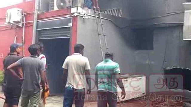 Death toll in Thalawathugoda restaurant fire increases to three