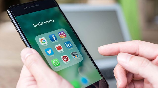 Canada introduces bill to ban social media for children under 16