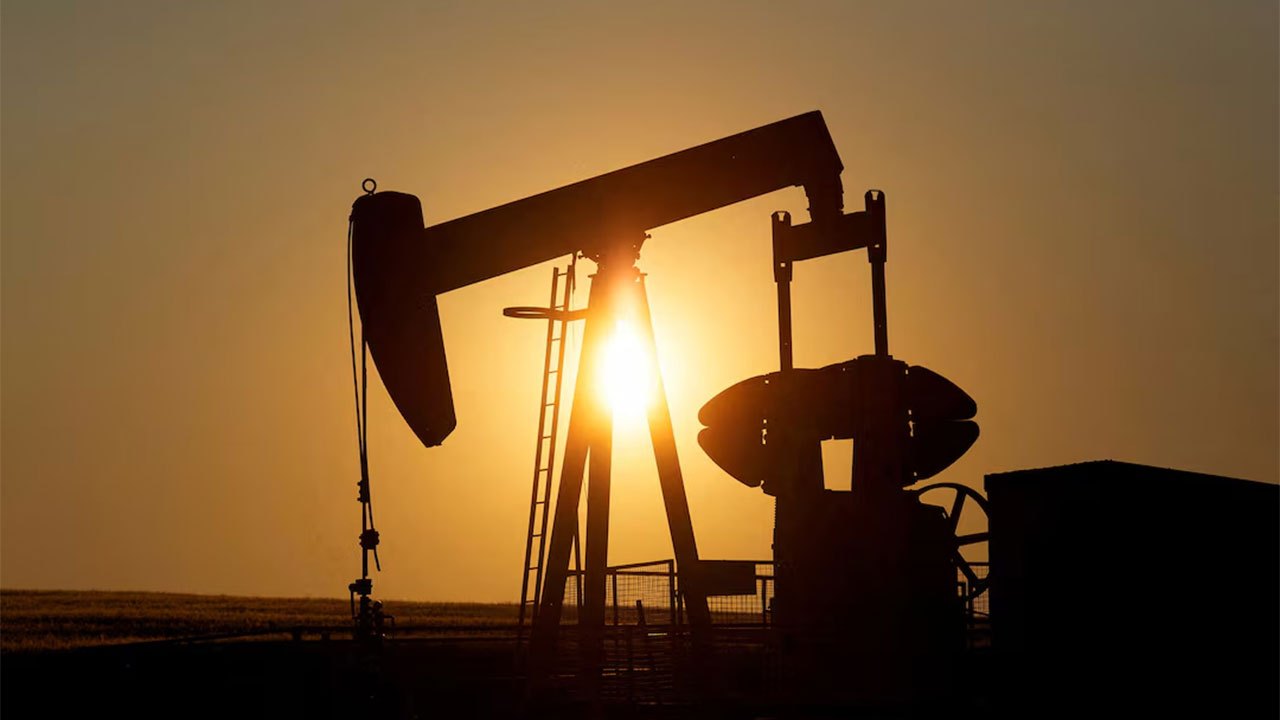 Oil prices slip below $90: Brent, WTI tumble after Trump announces ‘ending war with Iran’