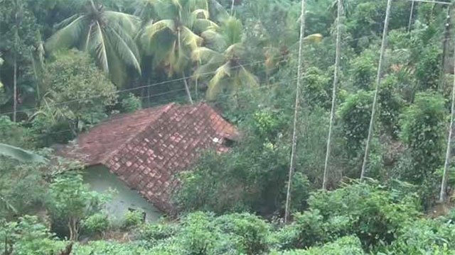 Landslide threat prompts evacuation of six families in Basnakanda, Makandura