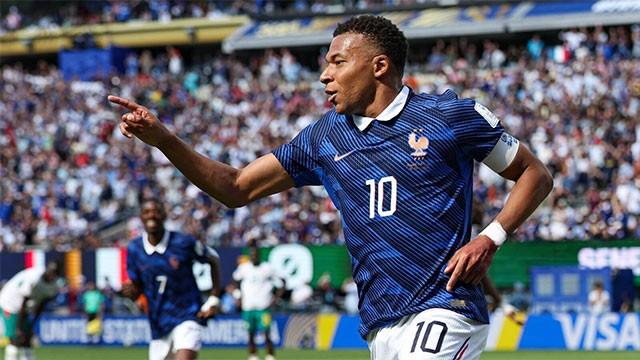 Kylian Mbappe scores 'historic' brace as France beat Senegal 3-1
