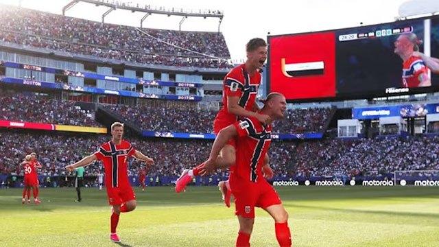 Erling Haaland dominates in World Cup debut as Norway routs Iraq 4-1