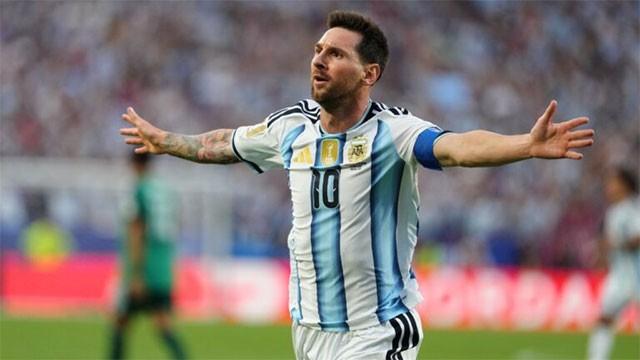 Lionel Messi scores epic hat-trick as Argentina beat Algeria 3-0