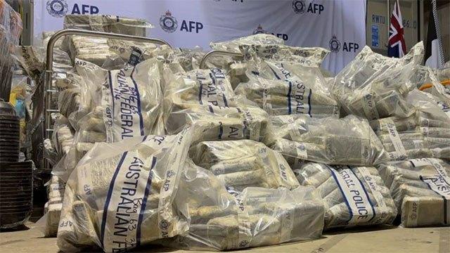 Police seize US$ 572 million cocaine in Australia's biggest haul