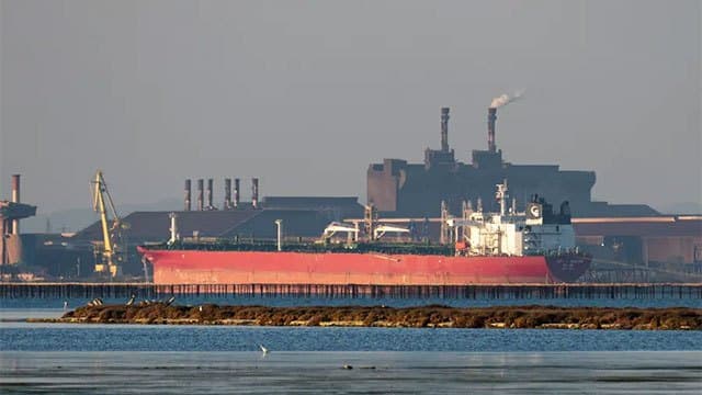 US Treasury issues temporary license for Iranian oil sales