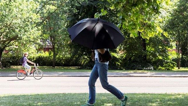 Hundreds of schools close as UK braces for record-breaking heatwave