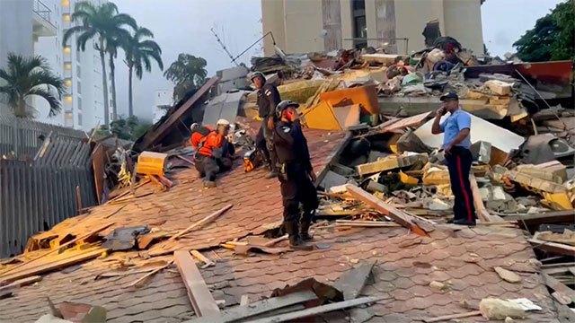 Magnitude 7.1 earthquake rocks Venezuela as buildings shake in Caracas