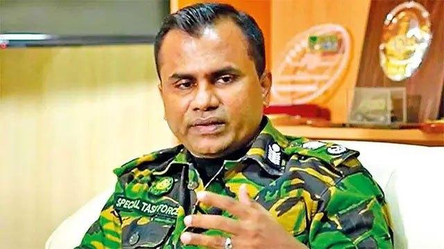 SDIG Waruna Jayasundara leaves CID after recording statement