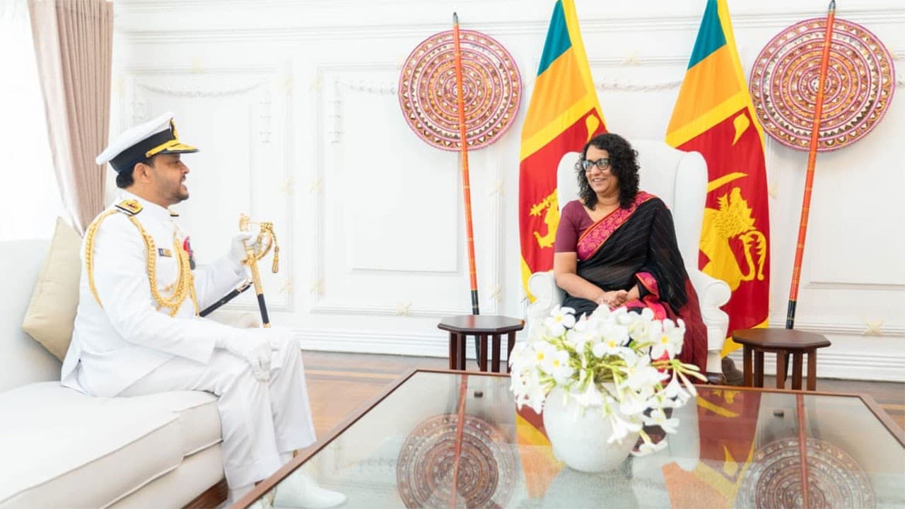 New Navy Commander pays courtesy call on PM Harini