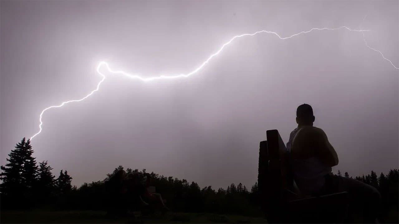 Over 50 people die from lightning strikes annually in Sri Lanka: expert warns