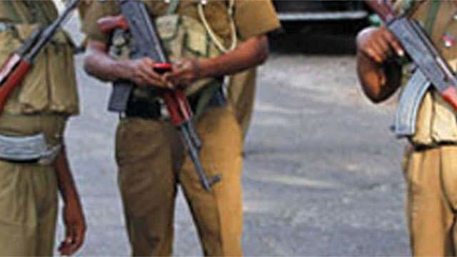 One injured as police open fire while attempting to search 2 suspicious individuals in Piliyandala