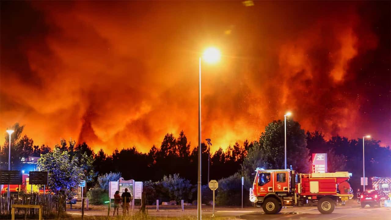 More than 10,000 evacuated in southwestern France as wildfire spreads