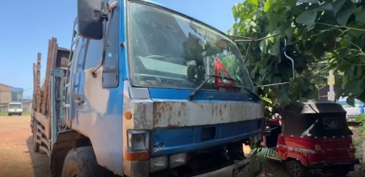 Three seriously injured in collision on Chilaw-Colombo main road