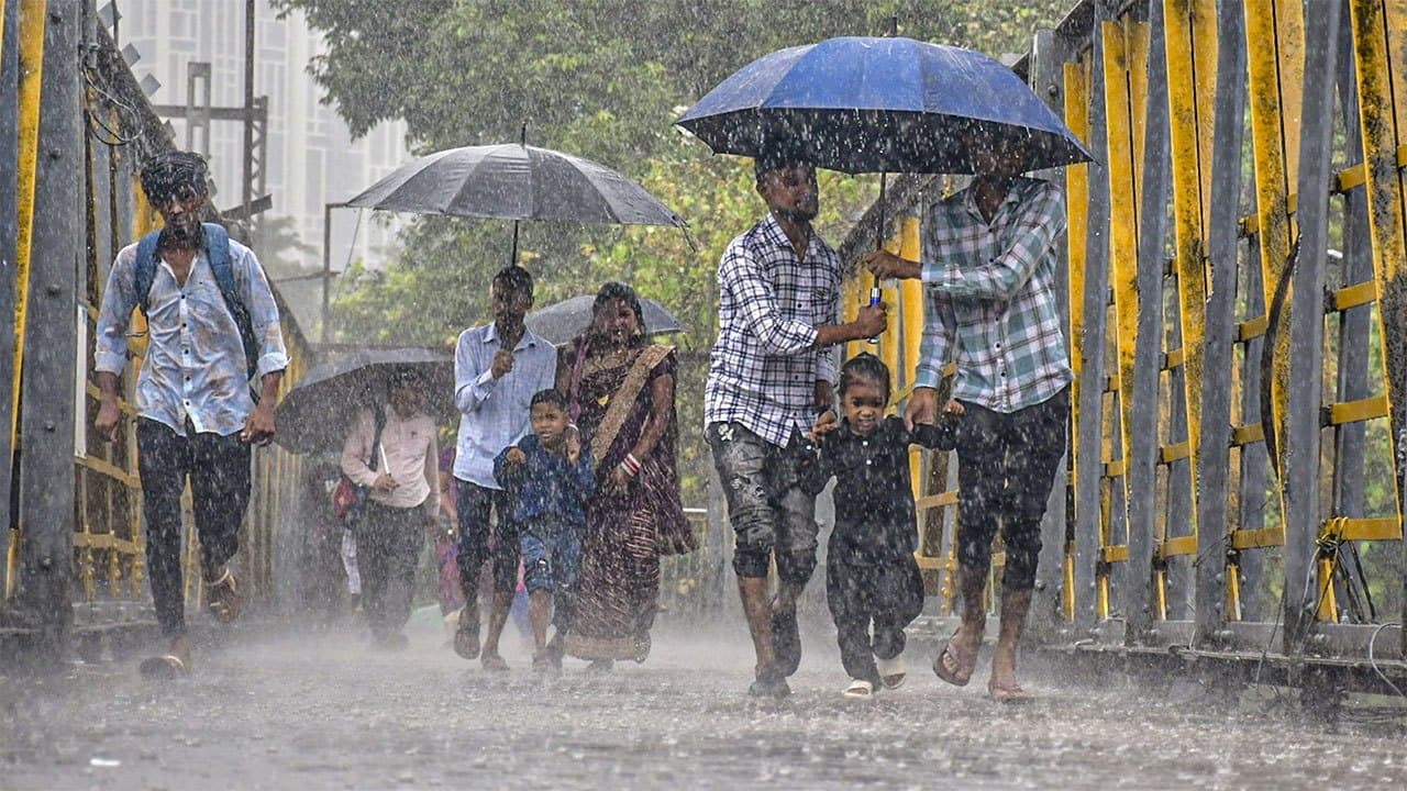 Heavy showers above 100 mm expected in parts of the island
