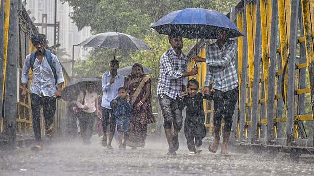 Heavy showers above 100 mm expected in parts of the island
