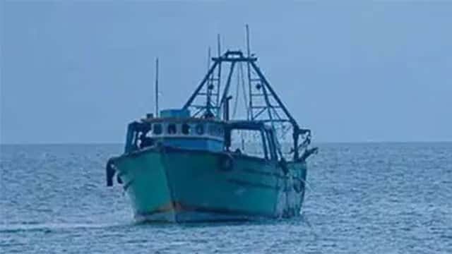 One dead, two missing after fishing vessel capsizes off Negombo