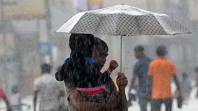 Heavy showers exceeding 100 mm forecast for several areas