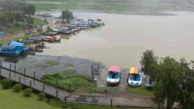 Gregory Lake’s spill gate opened amid adverse weather