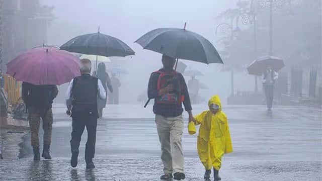 Showers exceeding 75 mm expected in Sabaragamuwa, Kandy and Nuwara Eliya today