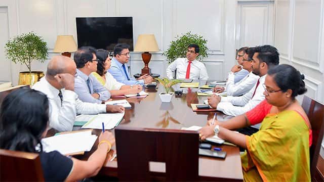 Discussion to modernize Sri Lanka Post focuses on expanding e-commerce and parcel delivery services