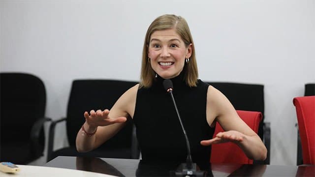 Sri Lanka’s mine-clearance programme highly successful, says Rosamund Pike